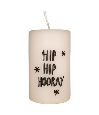 Kaars met tekst 'Hip Hip Hooray' Kaars met tekst 'Hip Hip Hooray'