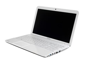Toshiba                          Satellite C855-20R (Intel Core i3-2370M, Windows 8, 6 GB, 640 GB, DVDRW, 15,6", wit)