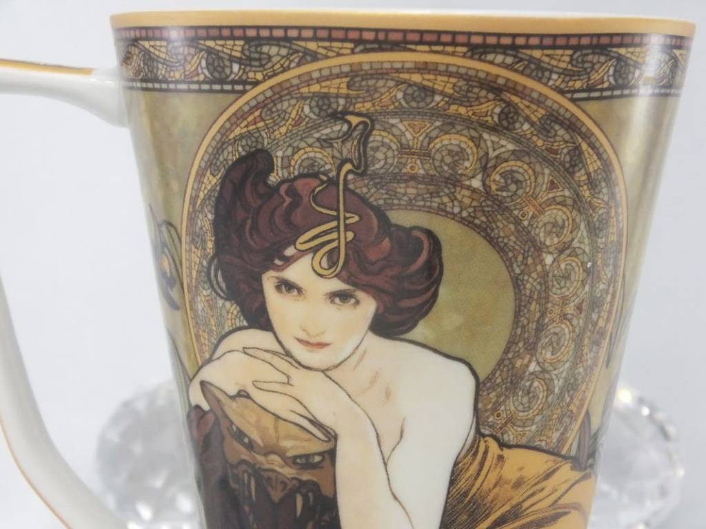 CARMANI - 1990 Alfons Mucha - The Precious Stones - Emerald - XXL Coffee Mug