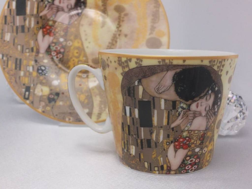 CARMANI - 1990 Gustav Klimt - Kaffeetasse  mit Untertasse - Der Kuss - hell