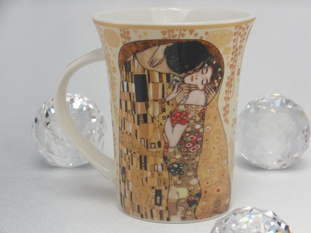 CARMANI - 1990 Gustav Klimt - The Kiss in Ecru Coffee Mug X