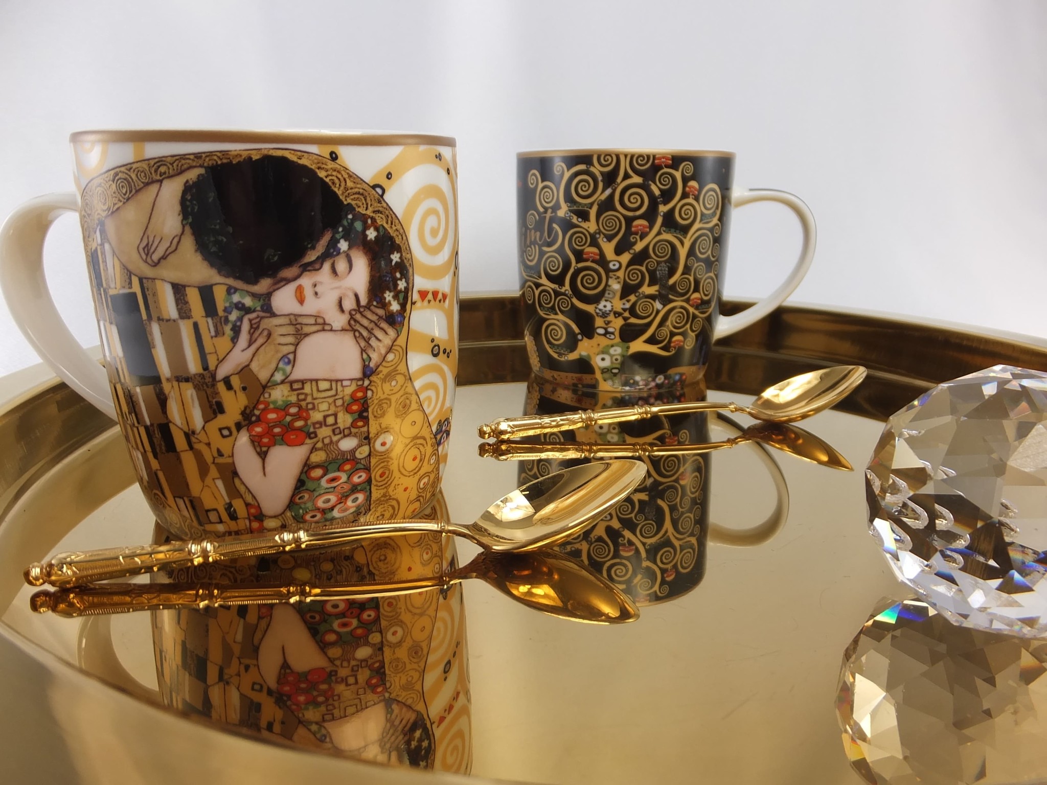 CARMANI - 1990 Gustav Klimt - Der Kuss - Kaffeetasse aus Porzellan in Metallbox