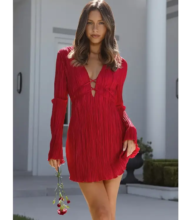 Elegante rode mini-jurkje met deep V neck