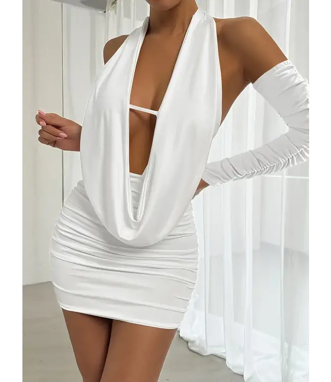 Sexy waterval jurkje met open rug en arm warmer - wit