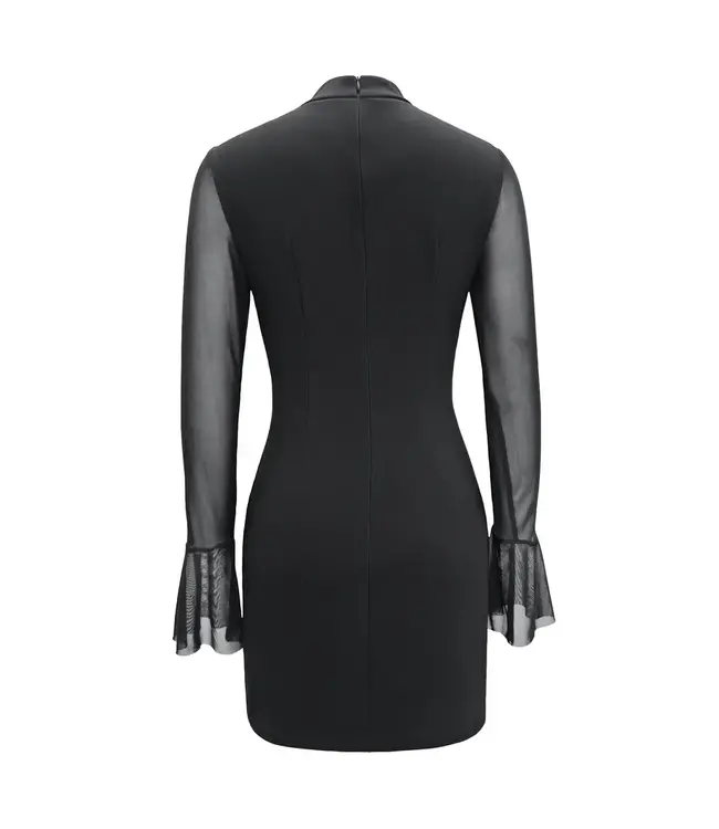 Elegante zwarte jurkje met mesh mouwen