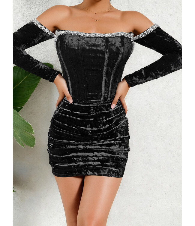 Sexy elegante mini jurkje met off shoulder - zwart