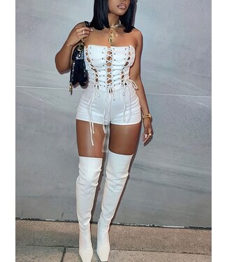 ClassyWear Sexy playsuit met cut out en veters - wit