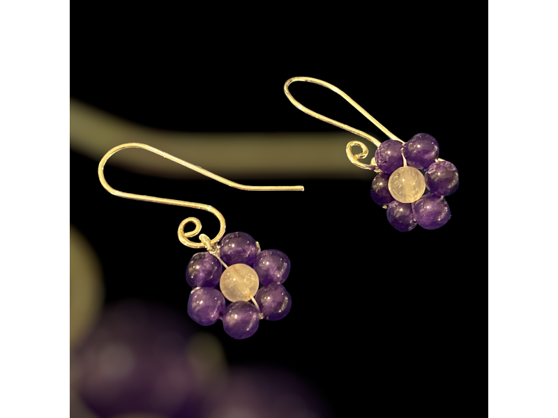 S CURVE EARRING WITH GEMSTONE FLOWER