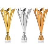 AK 5980 beker in goud-zilver-brons 41 cm
