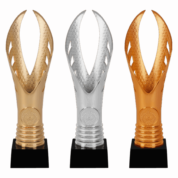 AK 5636 Moderne trofee in go-zil-bro     22.5 Cm