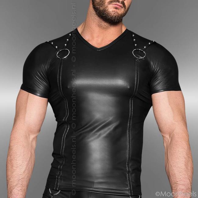 Leather shirt with cool rings and short sleeves