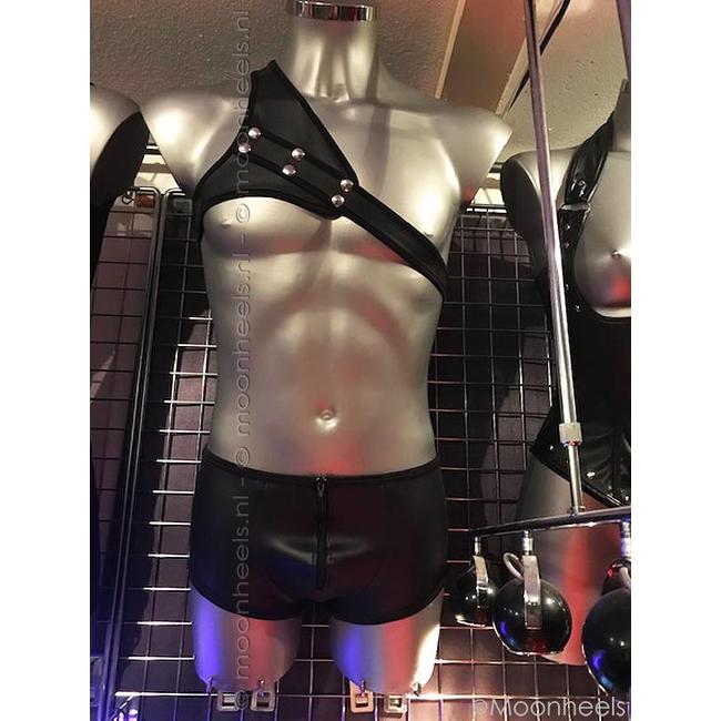 Tough shoulder harness made of neoprene (rubber)