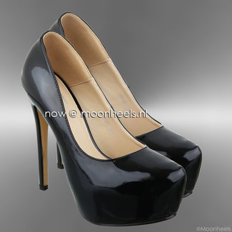 Black high-gloss lacquer high heels with inner platform