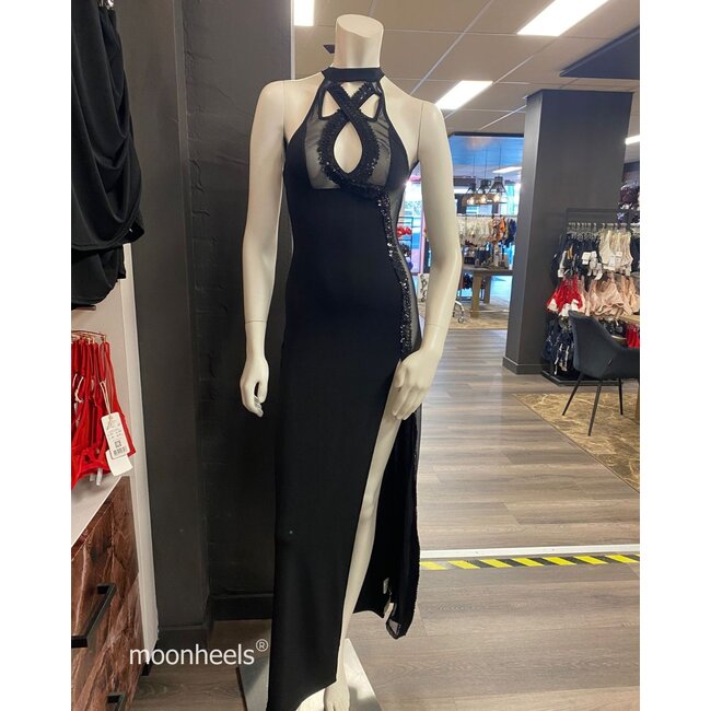 Exclusive long evening dress with low-back