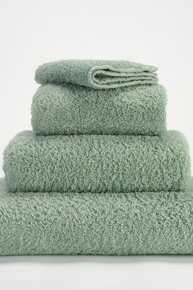 Abyss & Habidecor Super Pile Gastendoekje 40x75 210 aqua