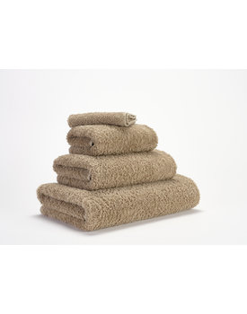 Abyss & Habidecor Super Pile Handdoek 55x100 711 taupe