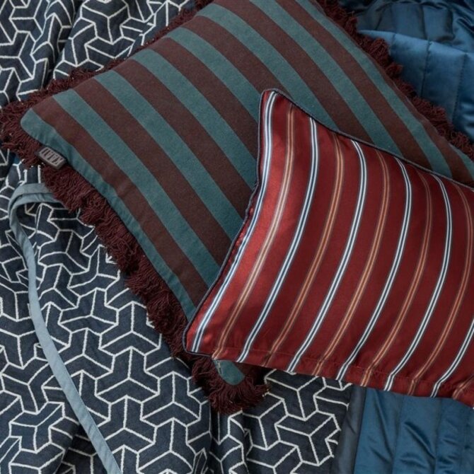 KAAT Amsterdam Coussin décoratif Viggo Rouge