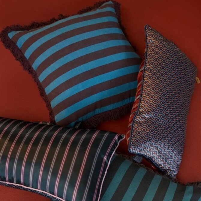 KAAT Amsterdam Viggo sierkussen Red