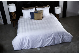 Dommelin Housse de couette Lina Satin 300TC Blanc 240x200/220 cm