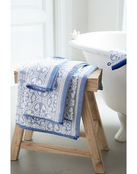 Pip Studio Handdoek Tile de Pip Blue  55x100