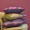 KAAT Amsterdam Boline Coussin décoratif Aubergine 40x60 cm