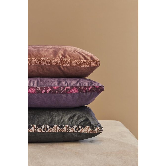 KAAT Amsterdam Boline Sierkussen  Aubergine 40x60 cm