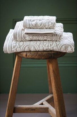 Pip Studio Douchelaken Tile de Pip Khaki  70x140