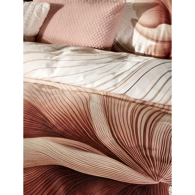 Vandyck Dekbedovertrek Flowing creamtan 2-persoons (200x200/220 ) Vandyck Dekbedovertrek Flowing creamtan 2-persoons (200x200/220 )