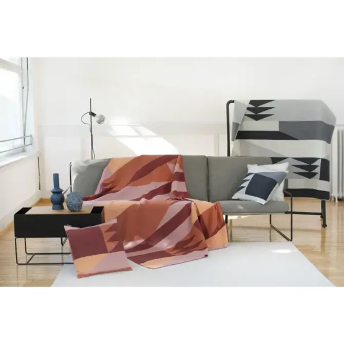 David Fussenegger SILVRETTA Plaid "Abstrakt" 140x200 bordeaux