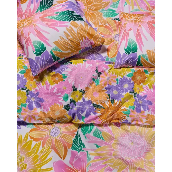 Covers & Co Flower fling Dekbedovertrek Bright white 240x200/220 Covers & Co Flower fling Dekbedovertrek Bright white 240x200/220