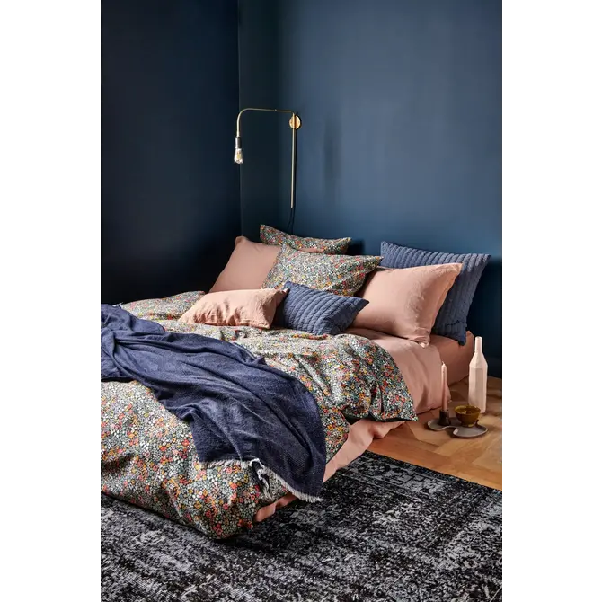 Vandyck PURE 65 satin flower 1-persoons (140x200/220) multi Vandyck PURE 65 satin flower 1-persoons (140x200/220) multi