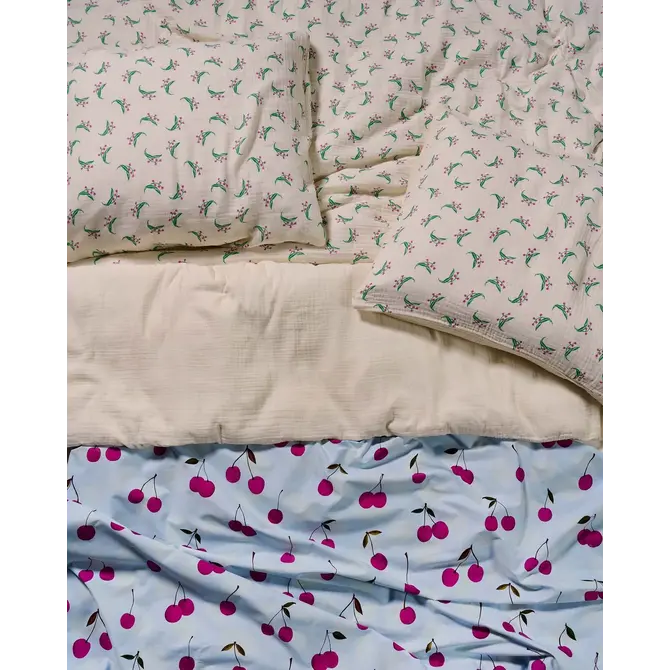 Covers & Co Zesty cherry Dekbedovertrek Ice blue 140x200/220