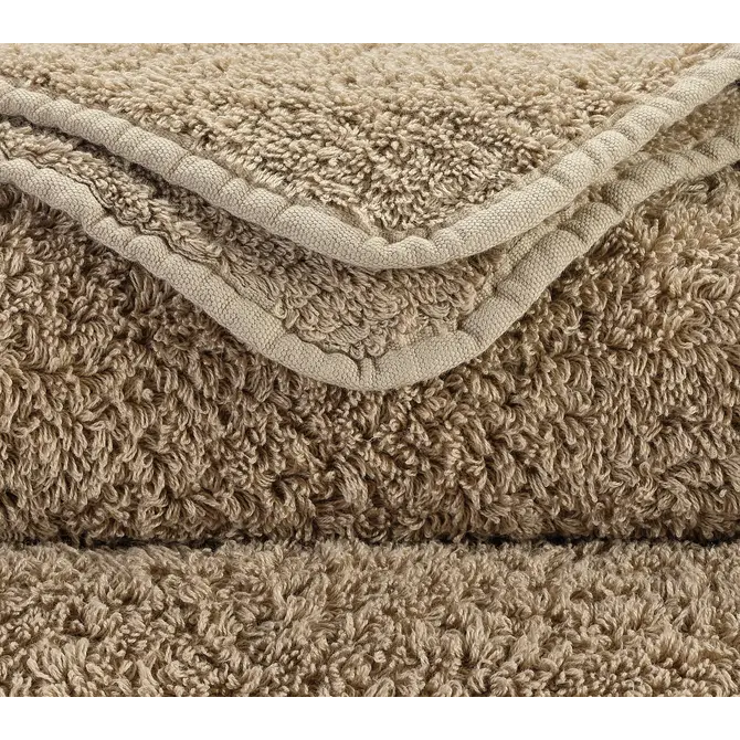 Abyss & Habidecor Super Pile Handdoek 60x110 711 taupe Abyss & Habidecor Super Pile Handdoek 60x110 711 taupe