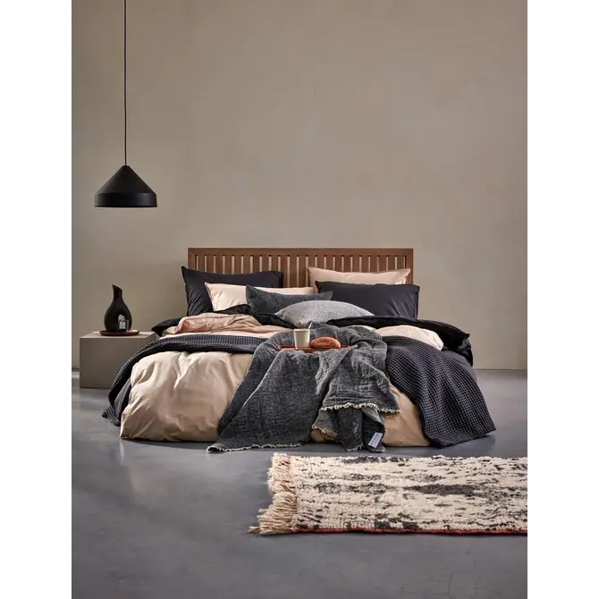Vandyck Washed Cotton Dekbedovertrek Lits-jumeaux (240x200/220) off black Vandyck Washed Cotton Dekbedovertrek Lits-jumeaux (240x200/220) off black