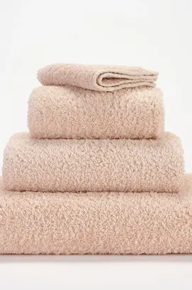 Abyss & Habidecor Super Pile Douchelaken 70x140 610 nude