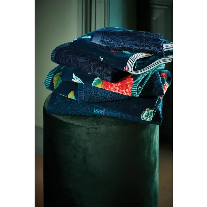 Pip Studio Handdoek Tile de Pip Dark Blue 55x100