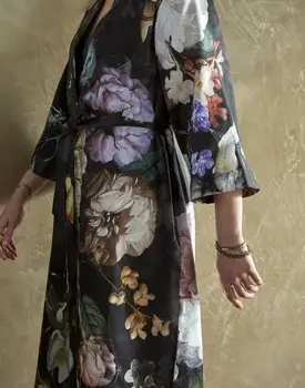 Essenza Sarai Fleur Festive Kimono Blooming black M