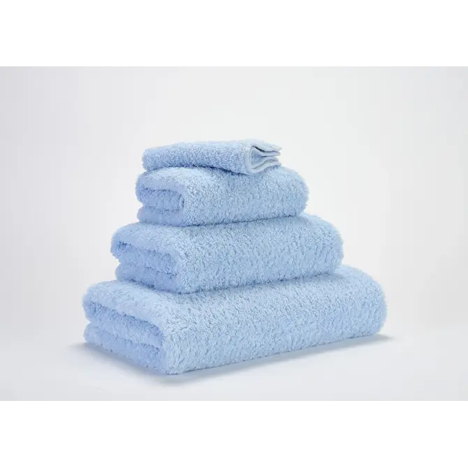 Abyss & Habidecor Super Pile Douchelaken 70x140 330 powderblue