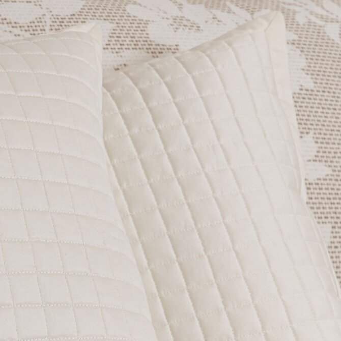 Dommelin Sprei Chicago Satijn 300TC Ecru 180x260 cm