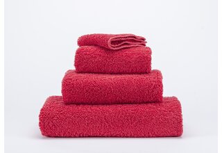 Abyss & Habidecor Super Pile Gastendoekje 30x50 579 viva magenta