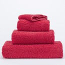 Abyss & Habidecor Abyss & Habidecor Super Pile Handdoek 60x110 579 viva magenta