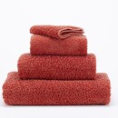 Abyss & Habidecor Abyss & Habidecor Super Pile Handdoek 55x100 638 chili