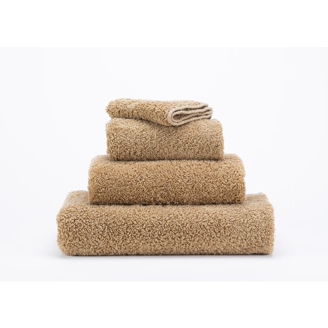 Abyss & Habidecor Super Pile Handdoek 55x100 716 croissant