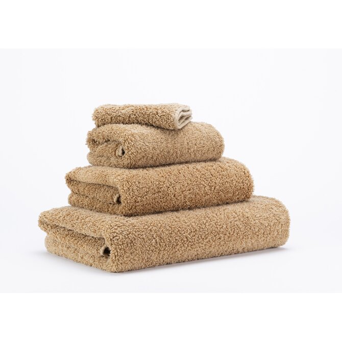Abyss & Habidecor Super Pile Handdoek 60x110 716 croissant Abyss & Habidecor Super Pile Handdoek 60x110 716 croissant