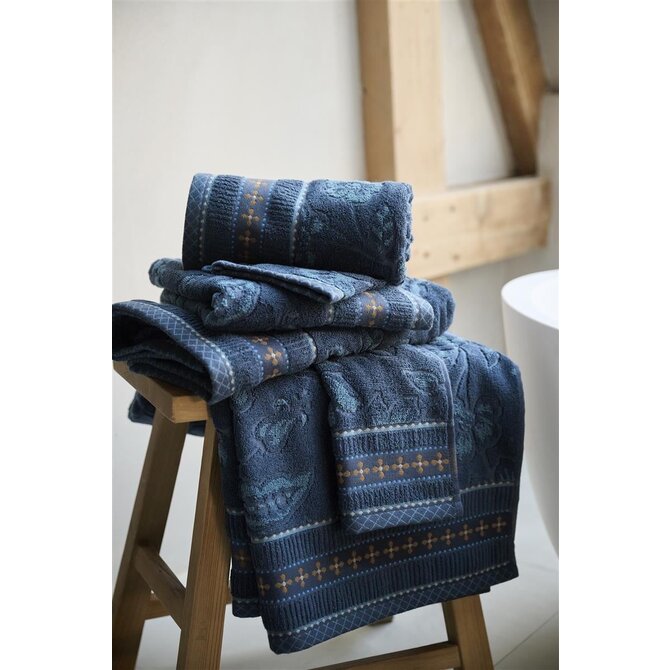Pip Studio Jasmin Jacquard handdoek Donkerblauw 55x100 cm Pip Studio Jasmin Jacquard handdoek Donkerblauw 55x100 cm
