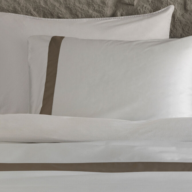 Dommelin Housse de couette Listra Satin 300TC Blanc-Noix de muscade 260x200/220 cm