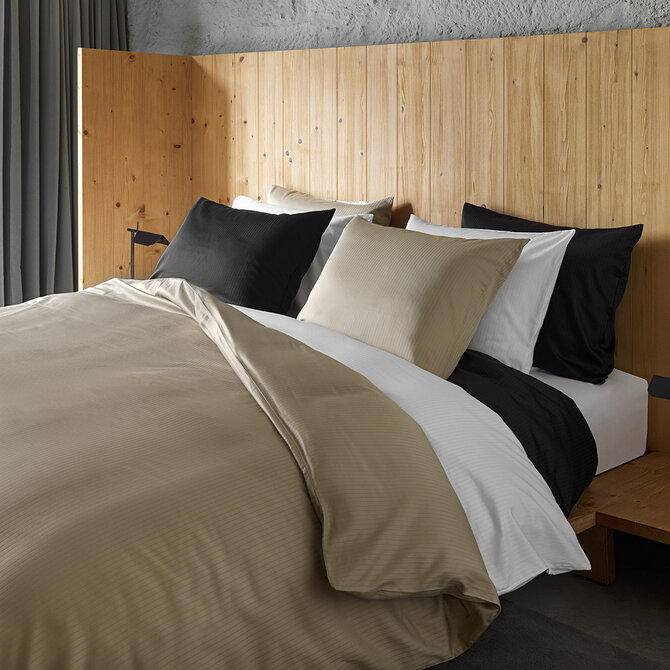 Dommelin Housse de couette Pico Satin 400tc Café 260x200/220 Dommelin Housse de couette Pico Satin 400tc Café 260x200/220