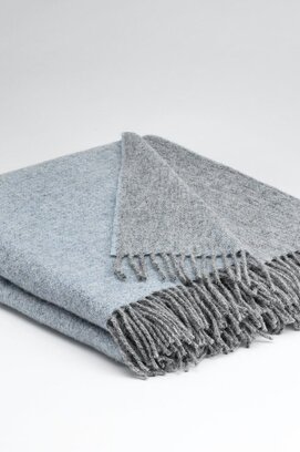 McNutt of Donegal  plaid pure wool Reversible 145x200 Starlight Blue