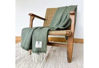 McNutt of Donegal  plaid collection 145x200 Moss