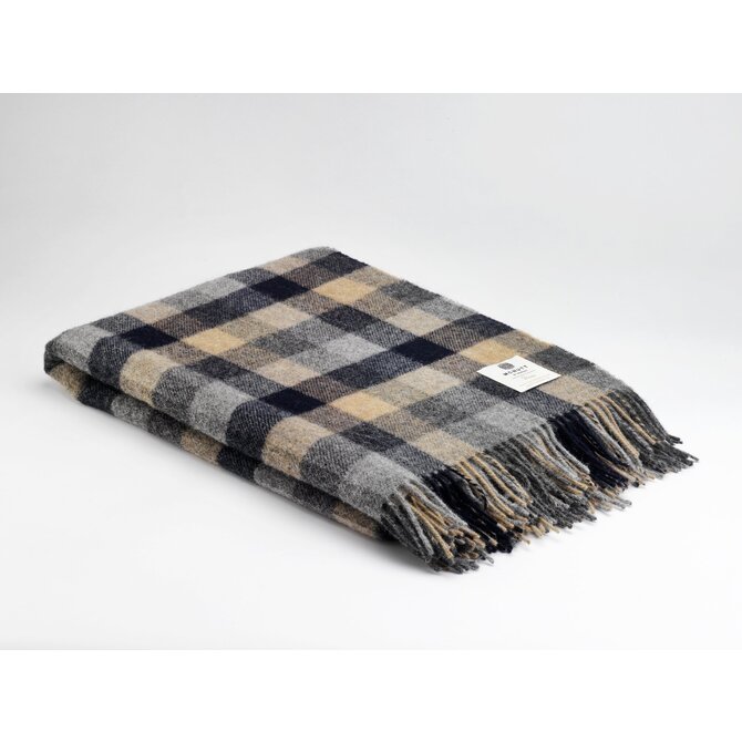 McNutt of Donegal  plaid pure wool Home 145x200 Mustard Navy block